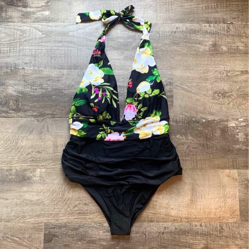 Cupshe one piece swimsuit- black floral- 1X
